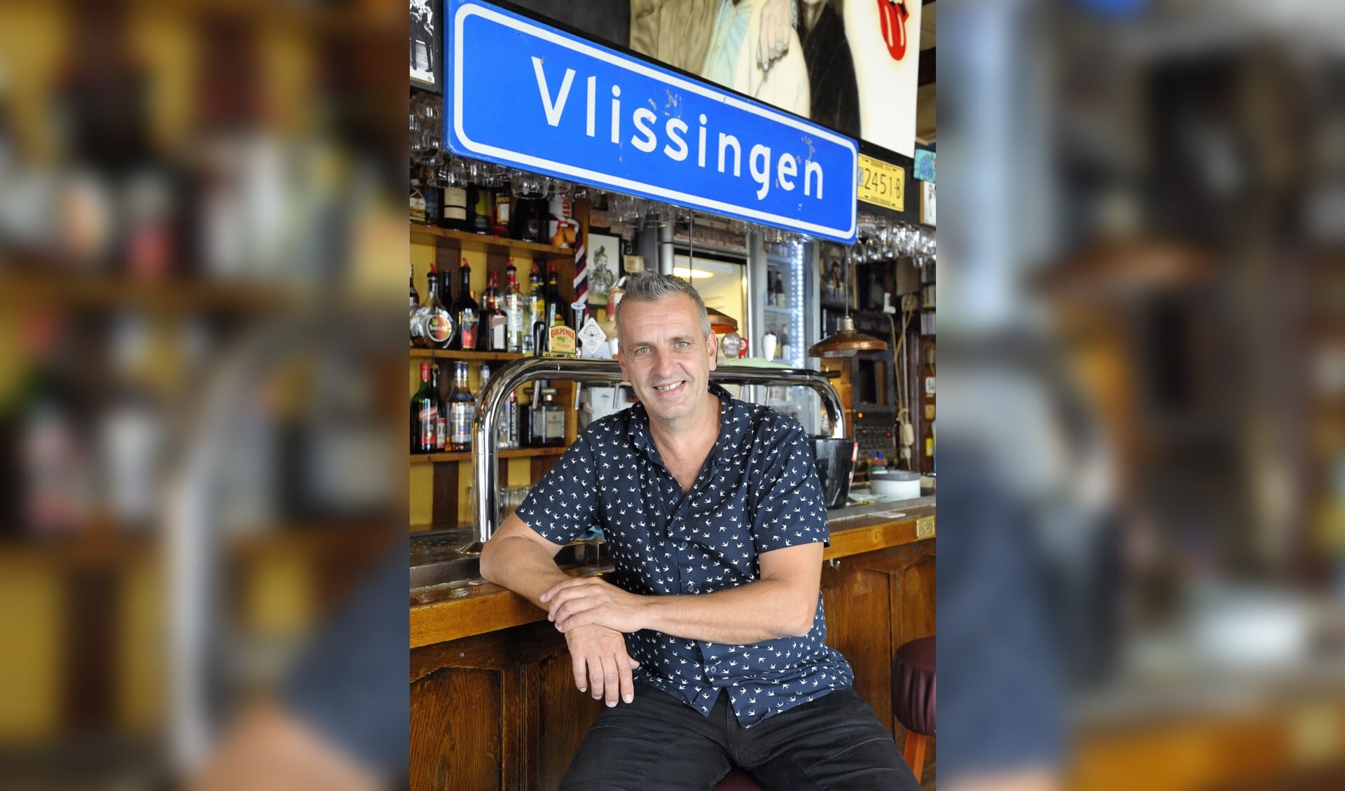 Eigenaar Bart Felius van café Vanuus.