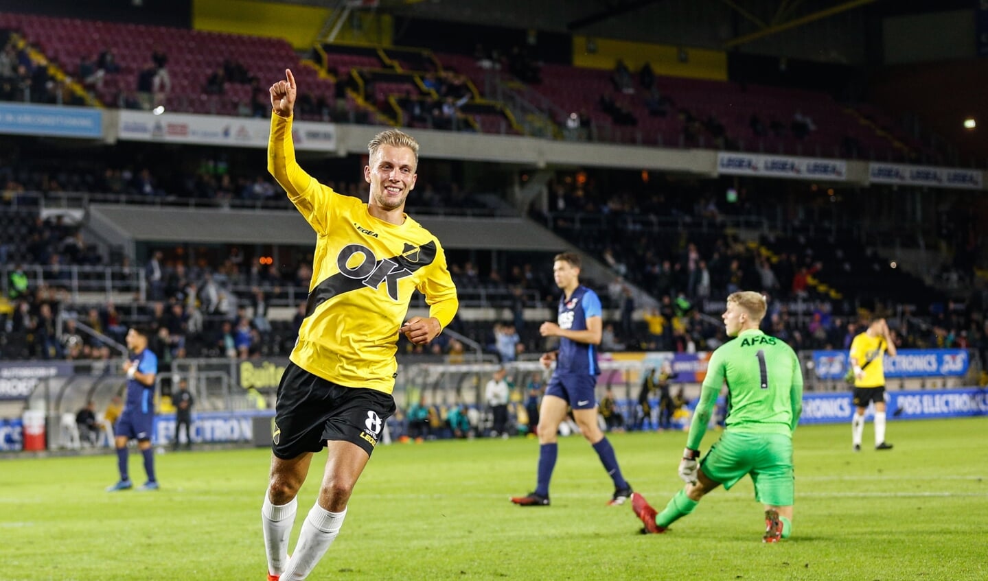 NAC wint met 6-1 van Jong AZ in Rat Verlegh Stadion