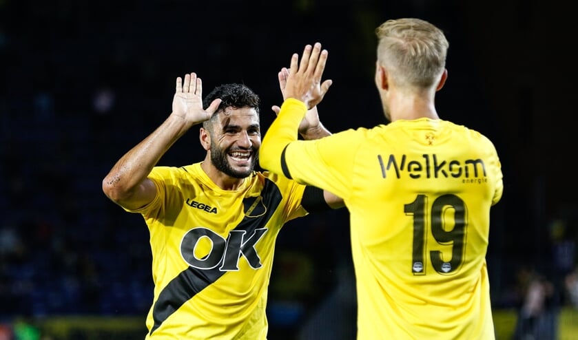 NAC wint met 6-1 van Jong AZ in Rat Verlegh Stadion