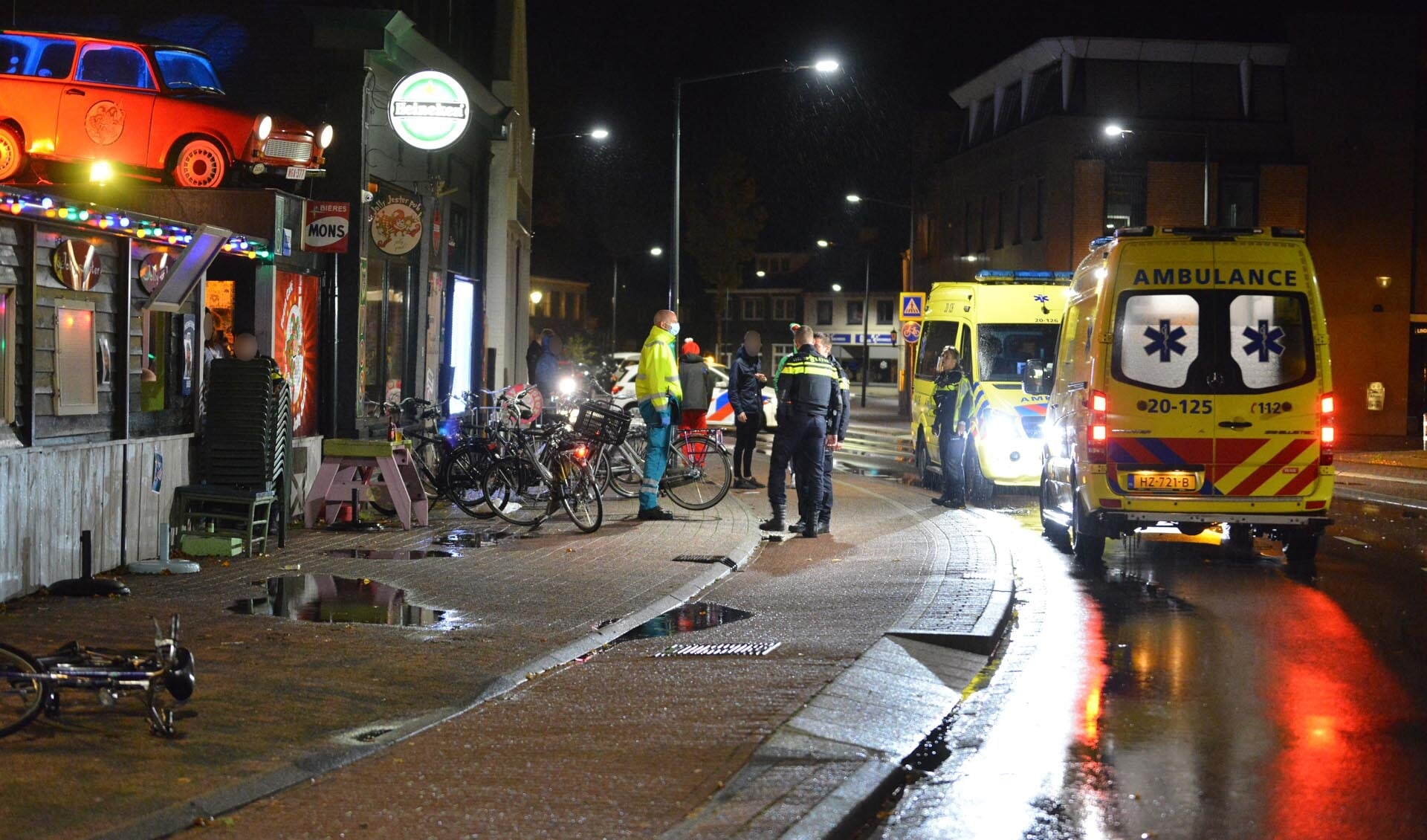 De politie en ambulance kwamen ter plaatse. 