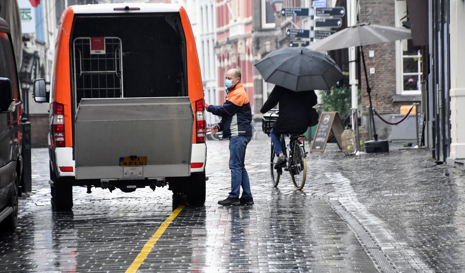 Momenteel mogen bestellingen alleen bezorgd worden. 