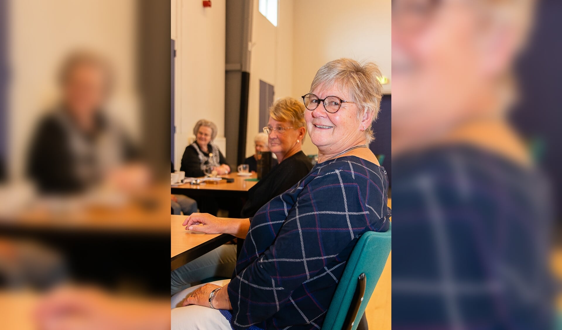 Op donderdagmiddag komt een vaste groep dames samen in het gemeenschapshuis in Sint Willebrord.