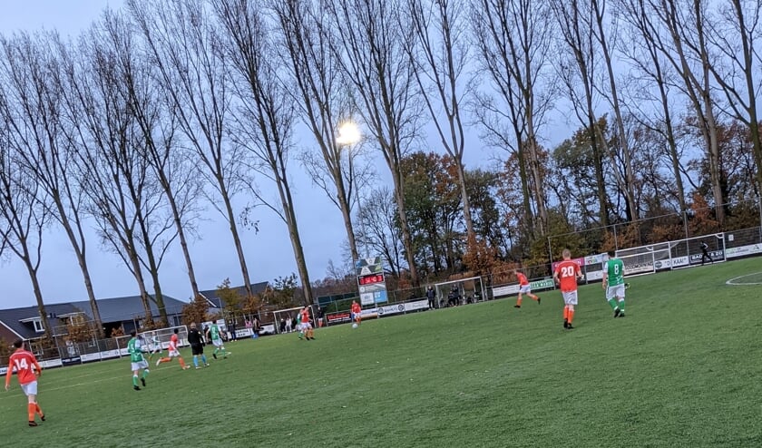<p>Spelmoment uit de wedstrijd SC Welberg-Vrederust.</p>