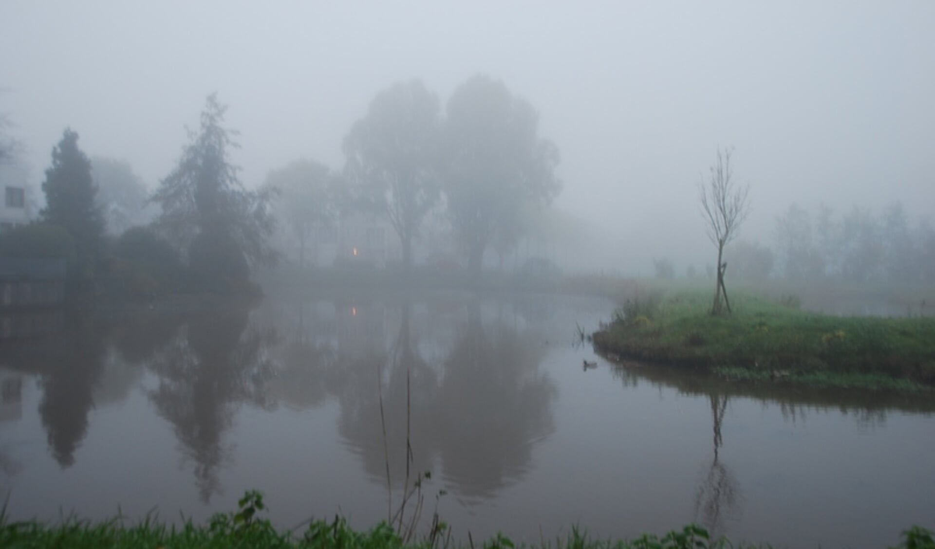 De maandagochtend begon mistig.