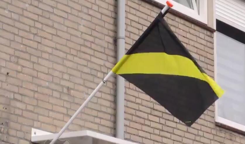 leiderschap Gom verder NAC verrast supporters met speciale vlag: 'Laten we Breda geel-zwart  kleuren!' | Bredavandaag | Hét nieuws uit Breda