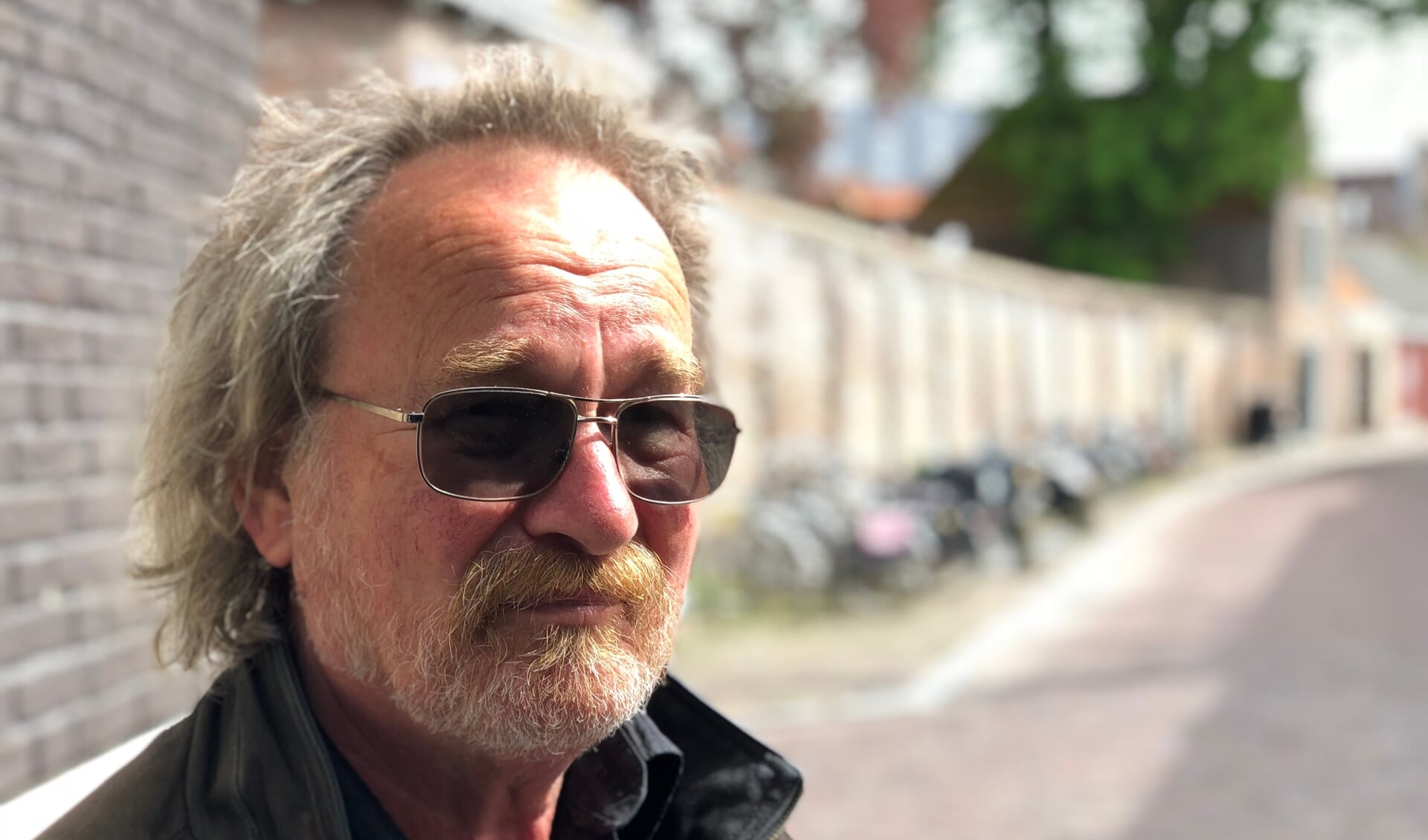 Jan JB Kuipers in de Beddewijkstraat in Middelburg, april 2018