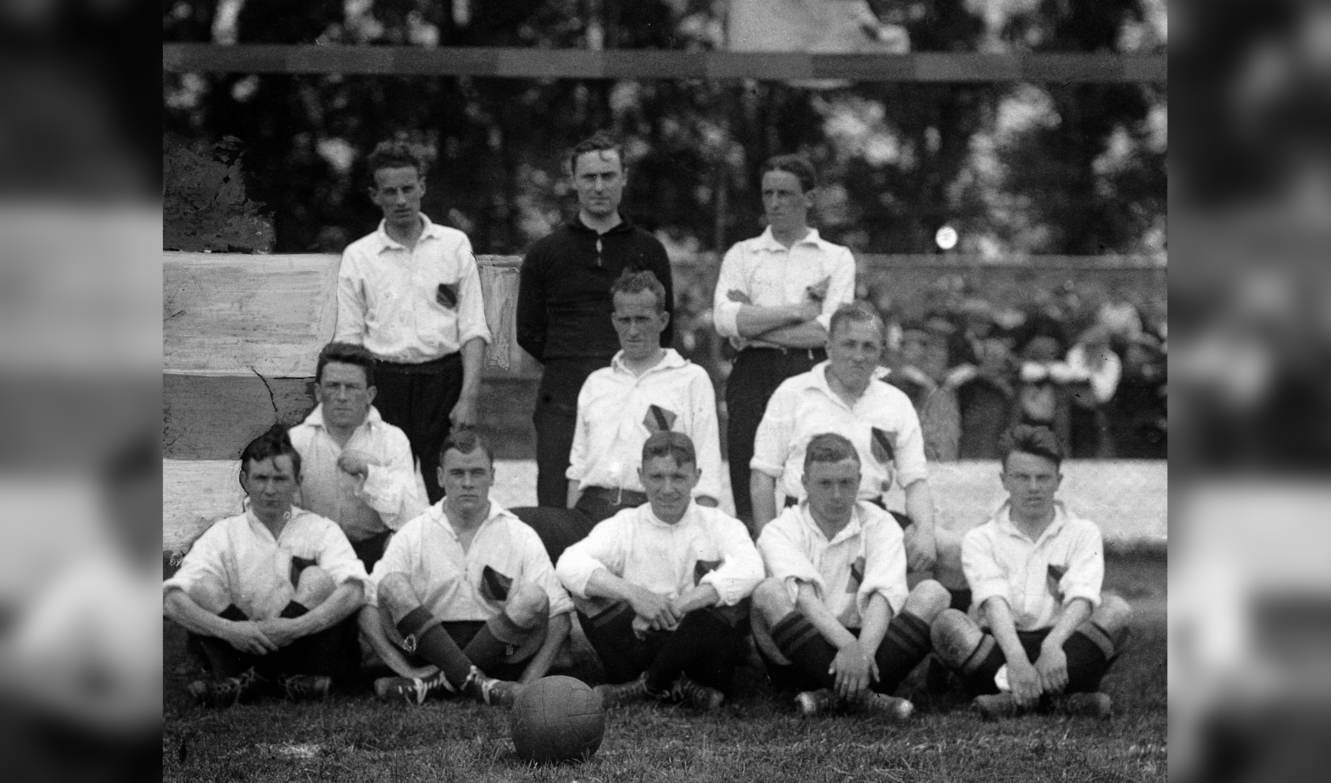 De Bredase ploeg die kampioen wist te worden in seizoen 1920-1921. 