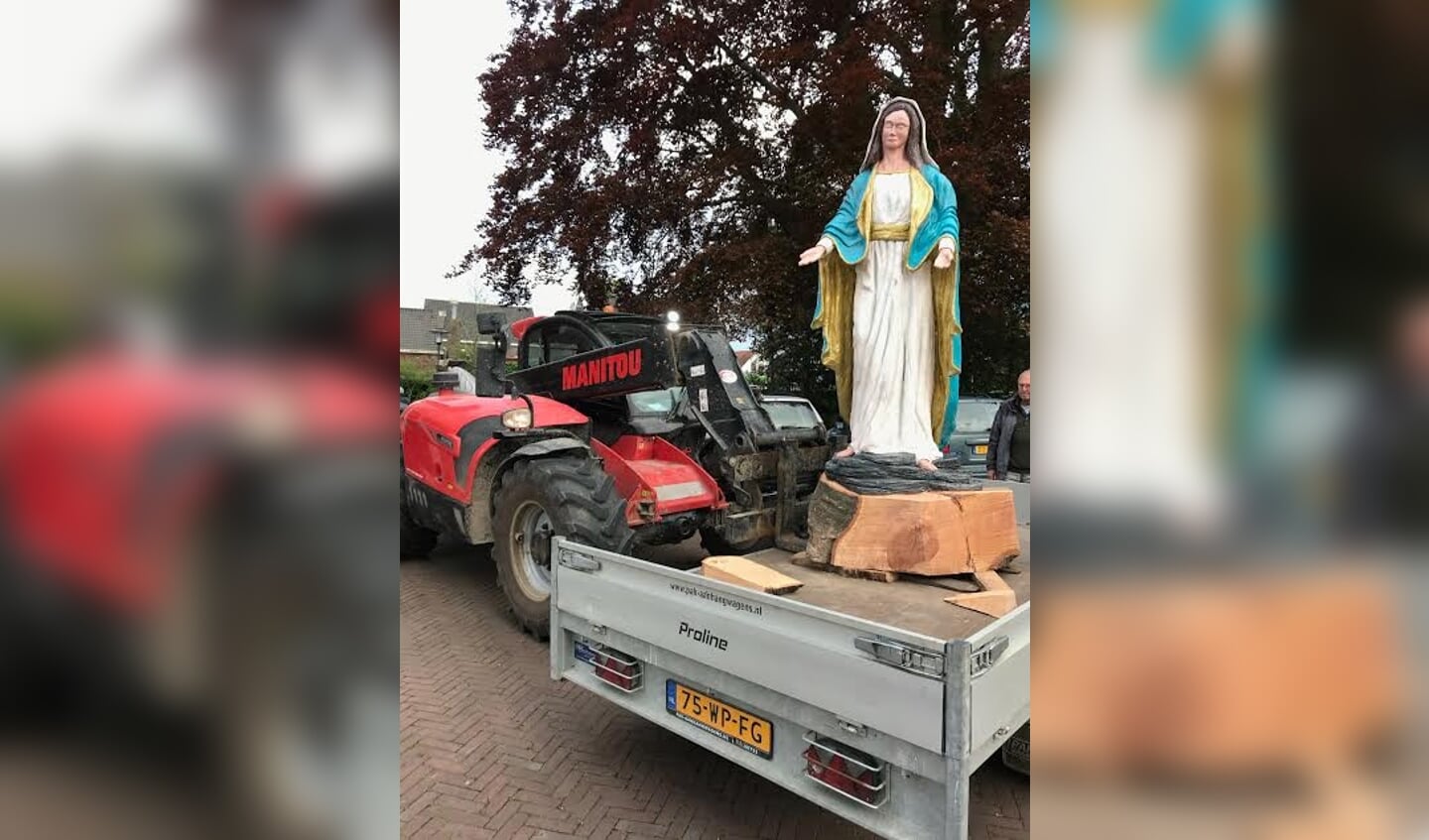 Het Mariabeeld is gemaakt in Lewedorp en getransporteerd naar Ovezande.