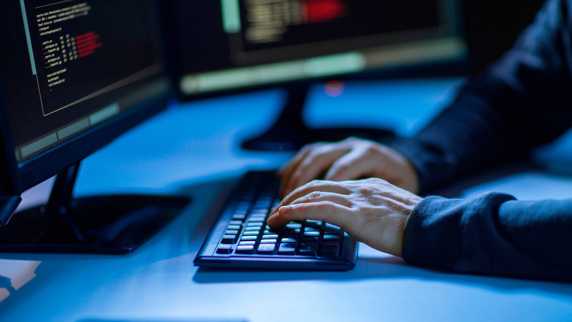 Zeeuwse agenten betrokken bij actie tegen 's werelds grootste hackersgroep  - Al het nieuws uit Tholen