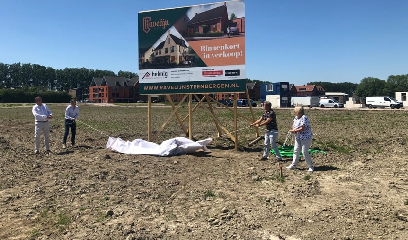 <p>Onthulling van het nieuwbouwproject.</p>