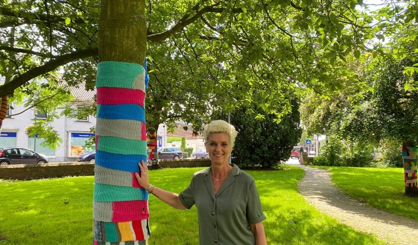<p>Angelique Schneider merkt dat veel mensen de Kapelse Dag missen.</p>