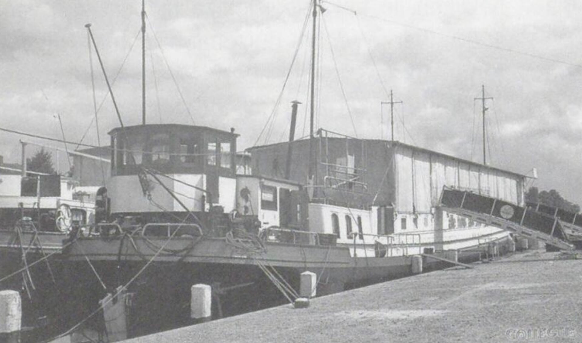 De Mawa in de haven van Den Bosch