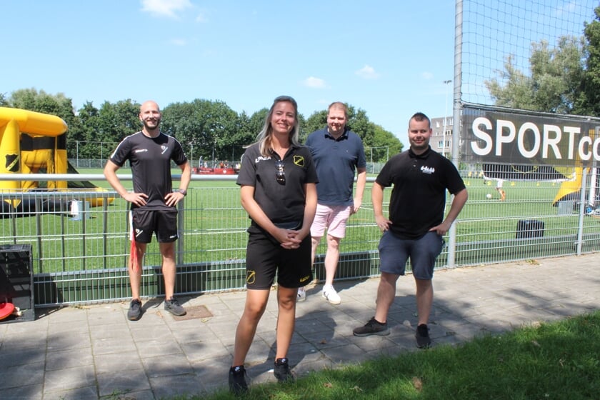 <p>VLNR Obie Peersman van Breda Actief, Ilse Kleinjan van Nac Maatschappelijk, Yannick Gosens van WDS'19 en Ray Mathijssen van Grote Broer/Zes</p>