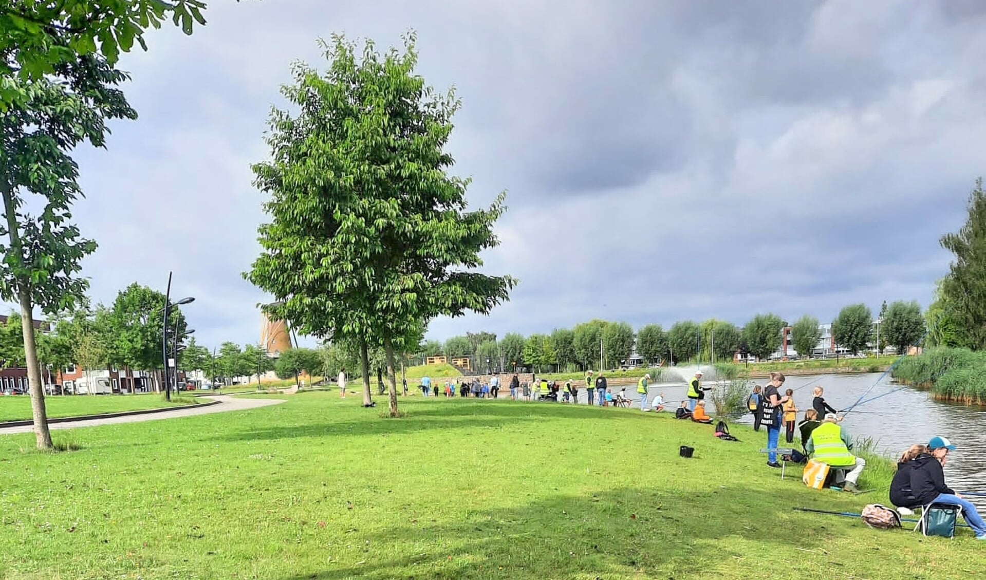 Jeugdige vissertjes in actie.