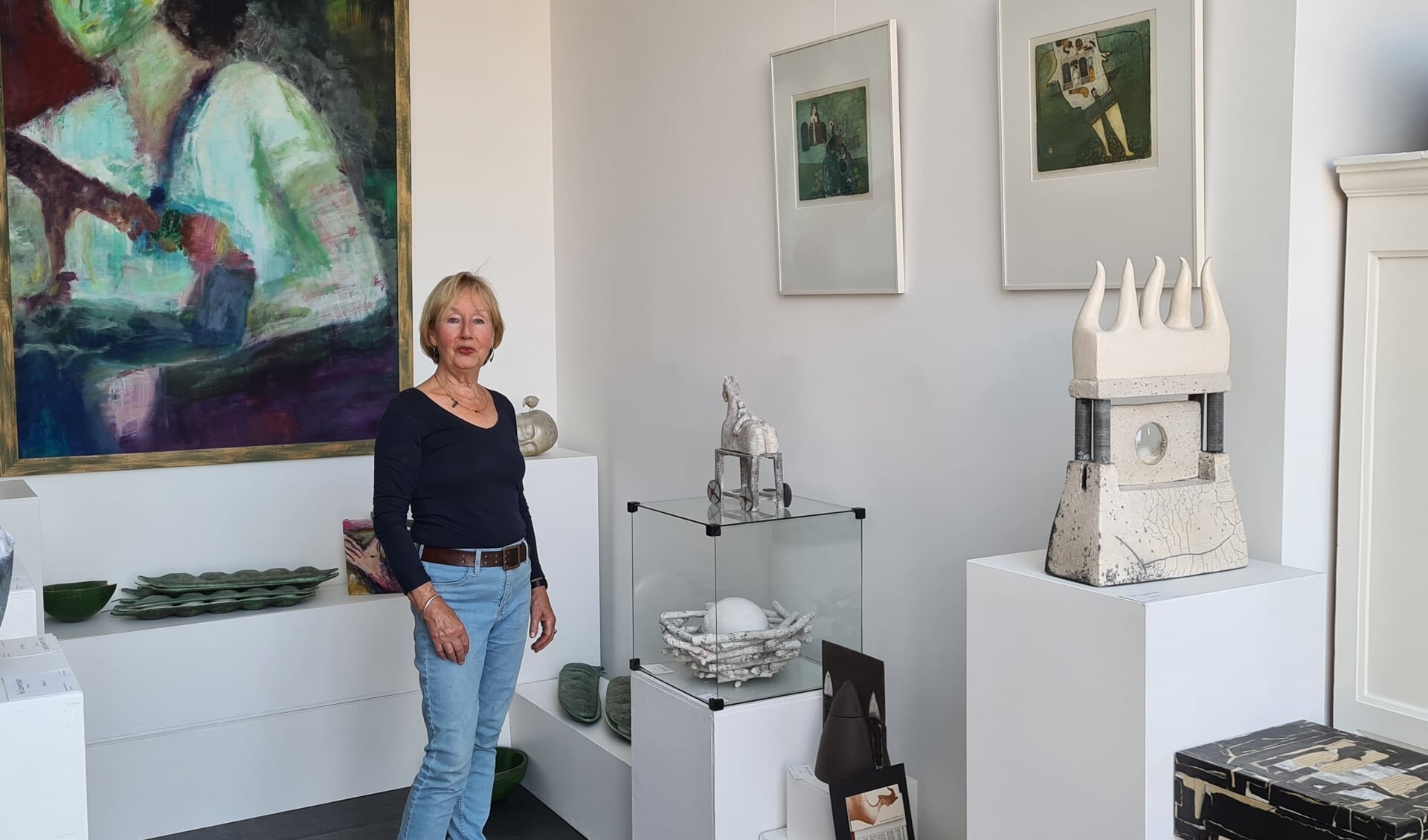 Nel Lauwerijssen in haar atelier: 'Leuk als op deze open dagen mensen speciaal naar je werk komen kijken en ook dingen willen kopen van je' 
