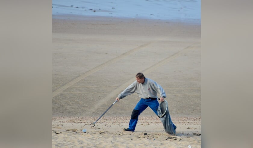 <p>Strandschoonmaker Harry Honsbeek.</p>