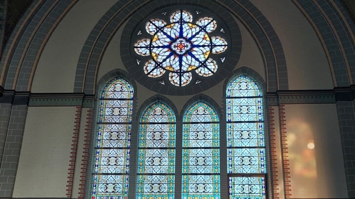De bijeenkomst voor de lintjesregen vond plaats in de Bonifaciuskerk in Kwadendamme.