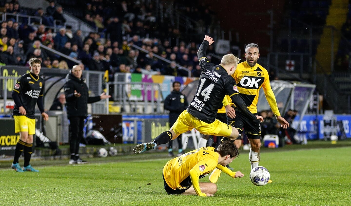 De wedstrijd tussen NAC en Roda JC eindigt in 2-2. 