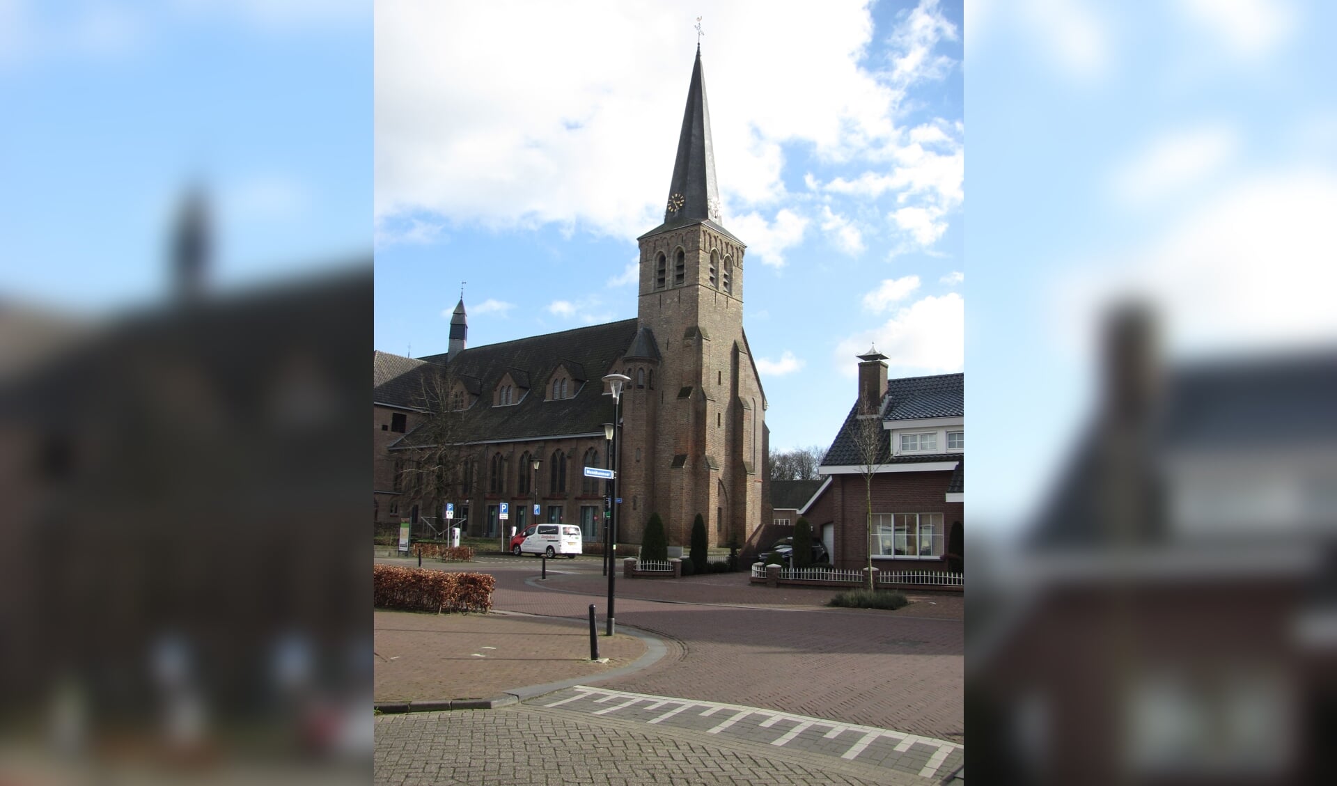 Er wordt in Sprundel hard gewerkt aan het eeuwfeest voor het kerkgebouw.