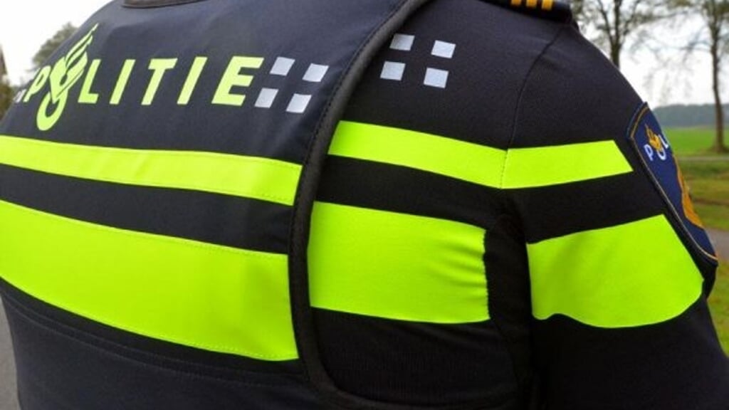 Politie+houdt+minderjarige+jongens+uit+Lochem+en+Rotterdam+aan+na+overval+op+tankstation+in+Zutphen+%26%23124%3B+Deventer