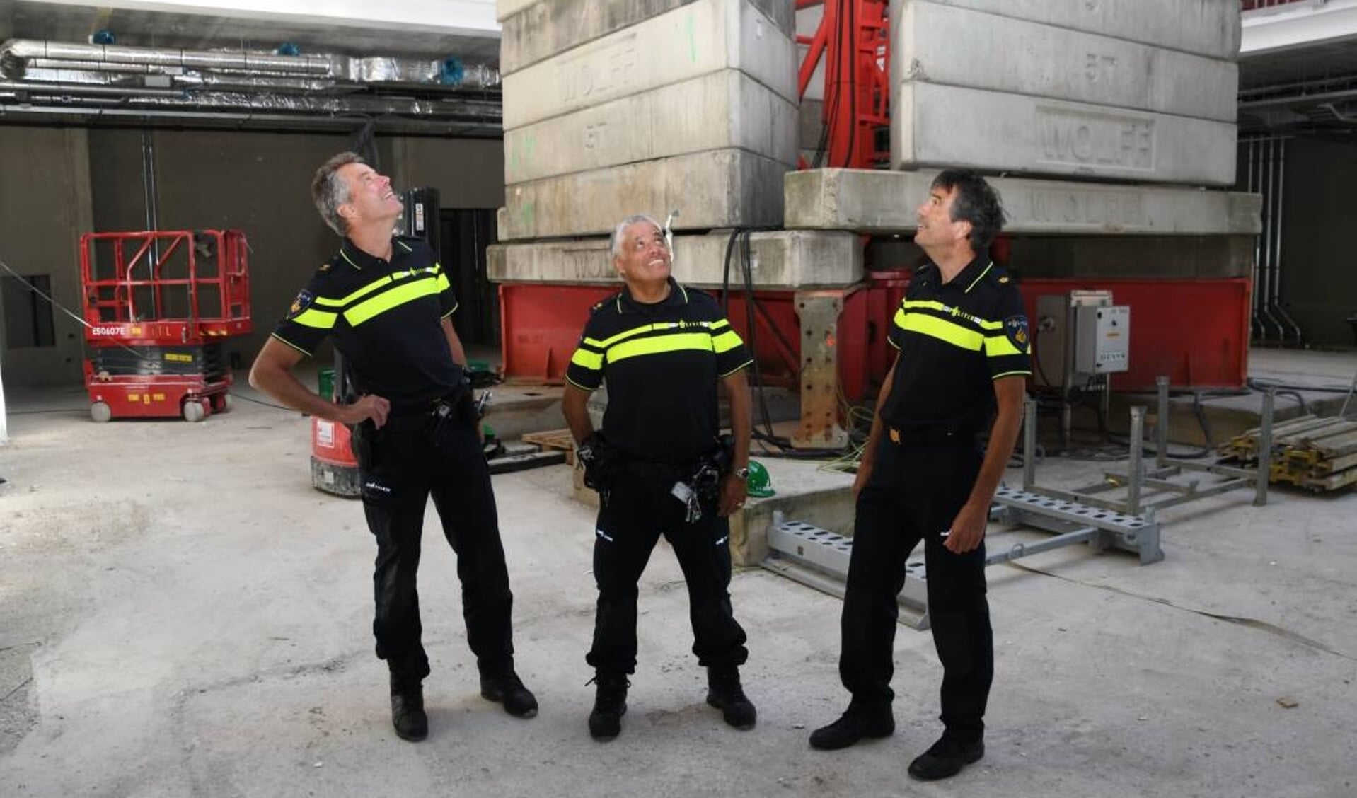 Louis Walhout, Joost Manusama en Alwin Don in de nieuwbouw in Middelburg