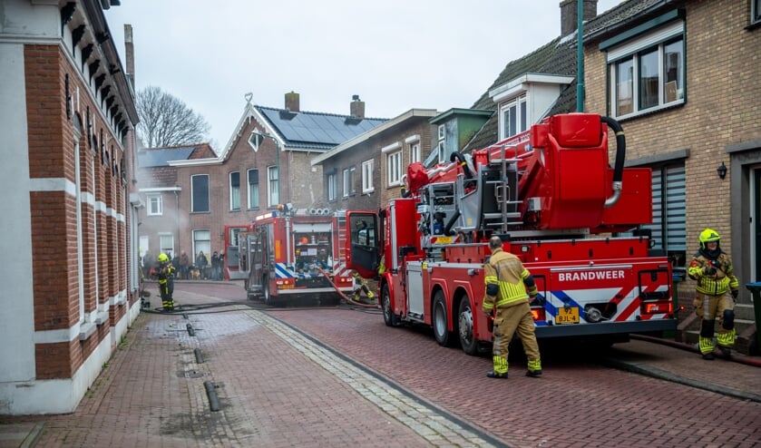Woningbrand aan de Zevenbergsepoort in Klundert