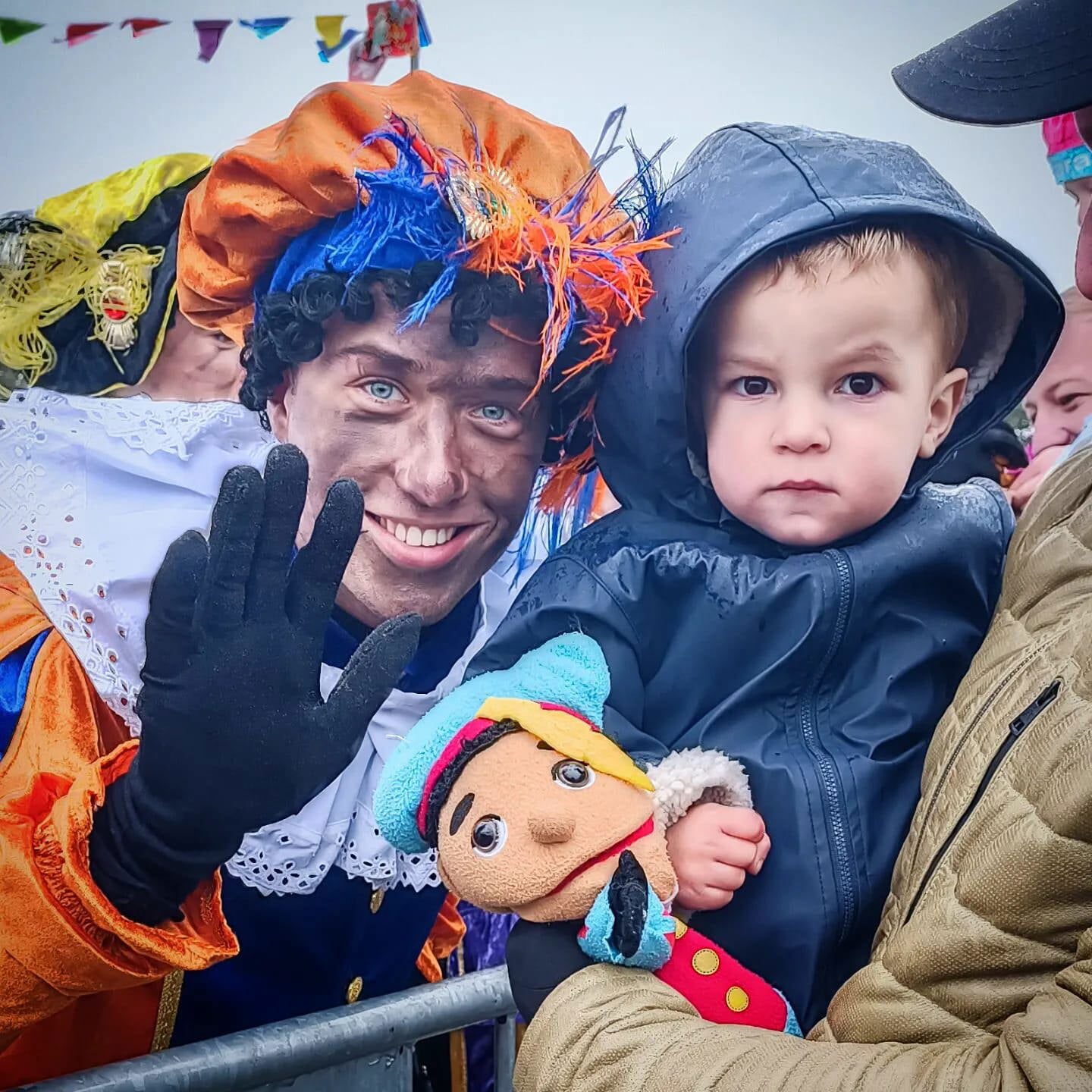 Even zwaaien naar Piet in Moerdijk.