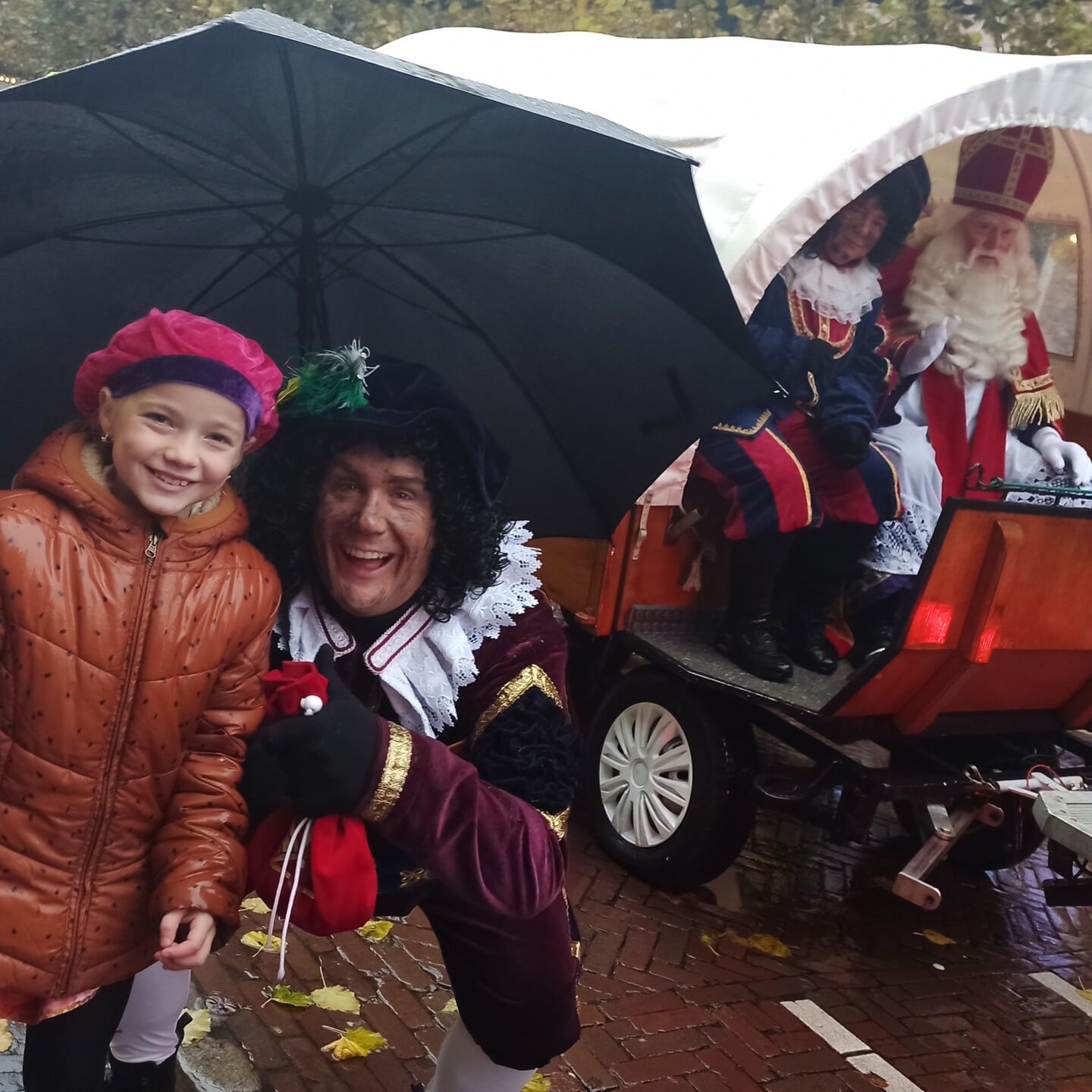 Saar mocht in Zevenbergen met Piet op de foto.