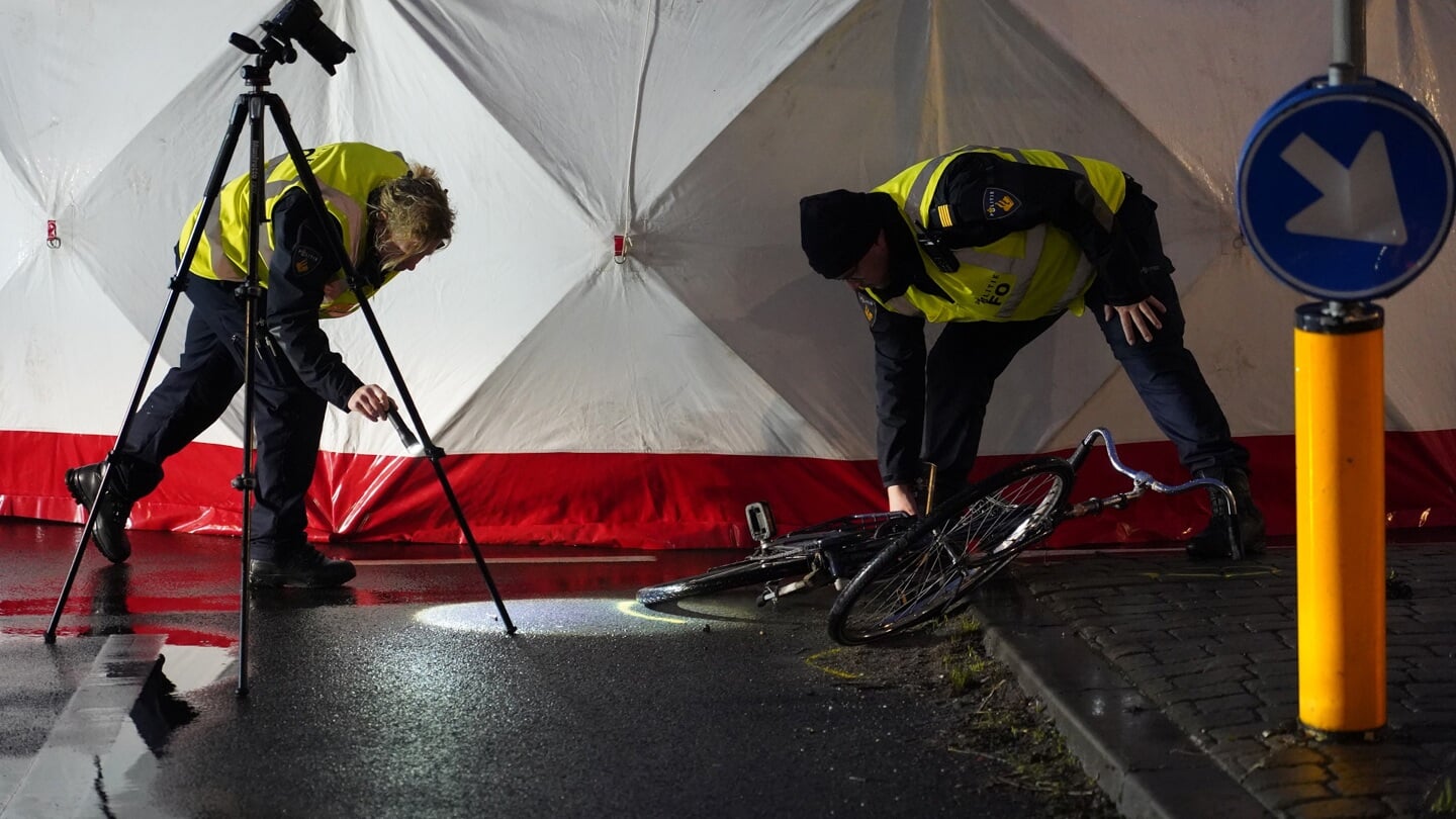 Politie Zoekt Getuigen Van Dodelijk Ongeval: ‘Fietser Stak Plots Over ...