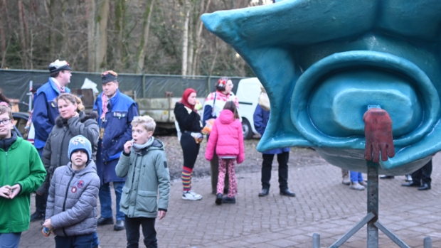 Wagens bekijken tijdens Open Dag De Remise geslaagd