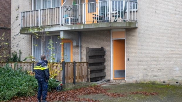 Politie En Brandweer Ingezet Na Chemische Lucht In Bergingen Aan De ...