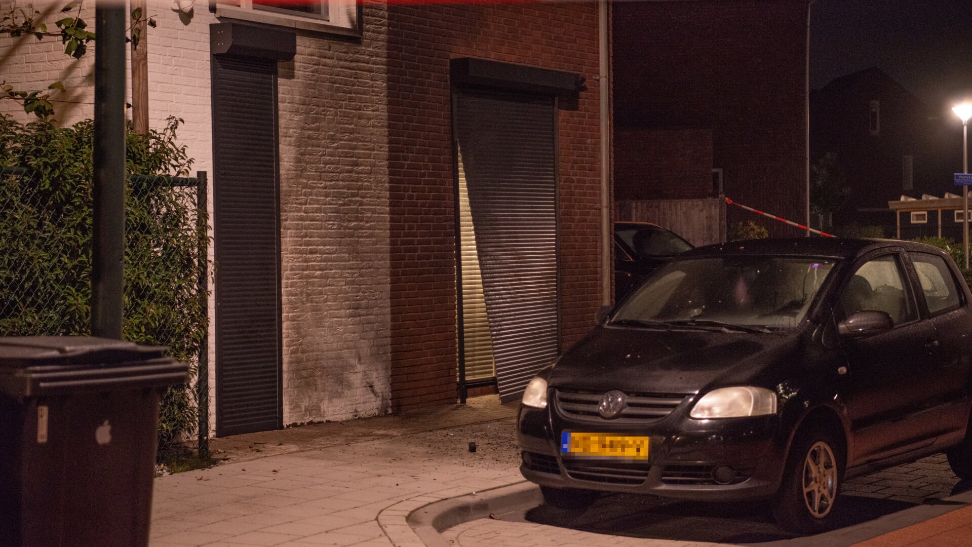 Drie verdachten uit Stavenisse en Tholen zijn opgepakt voor betrokkenheid bij de aanslag.