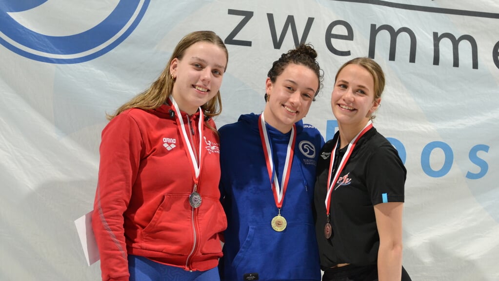 Liv--13--en-Rosalie--16--uit-Oudenbosch-stralen-op-Brabantse-kampioenschappen