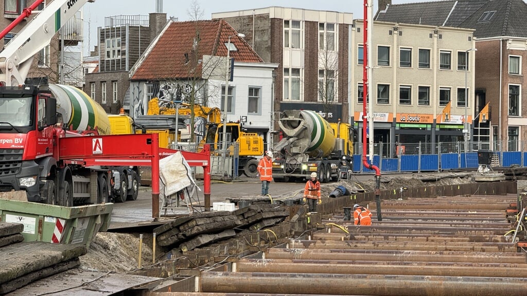 Een-forse-klus-bij-de-Nieuwe-Mark--600-kuub-beton-wordt-gestort