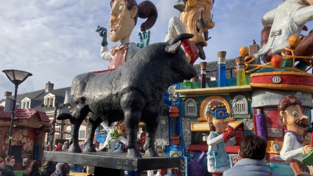 Carnaval 2025 in Ostrecht uit ut goeie hout gesneden