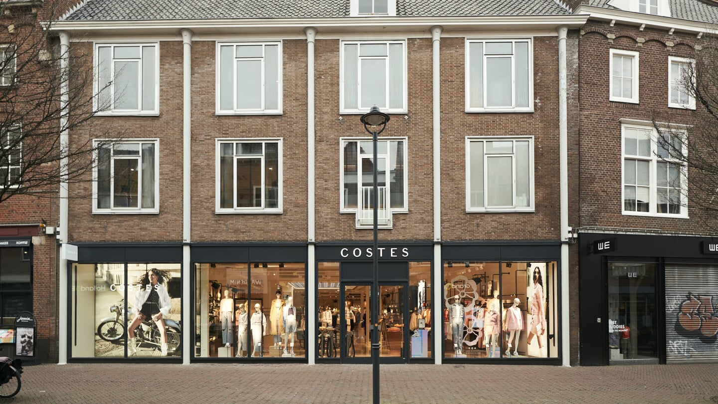 De nieuwe winkel van Costes in de Lange Delft in Middelburg