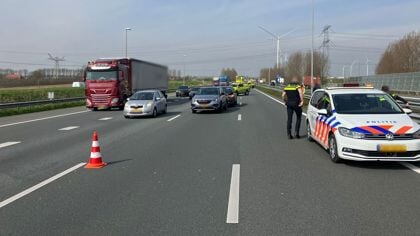 Ongeluk Met Meerdere Voertuigen: File Op A16 Van Bijna Halfuur Richting ...