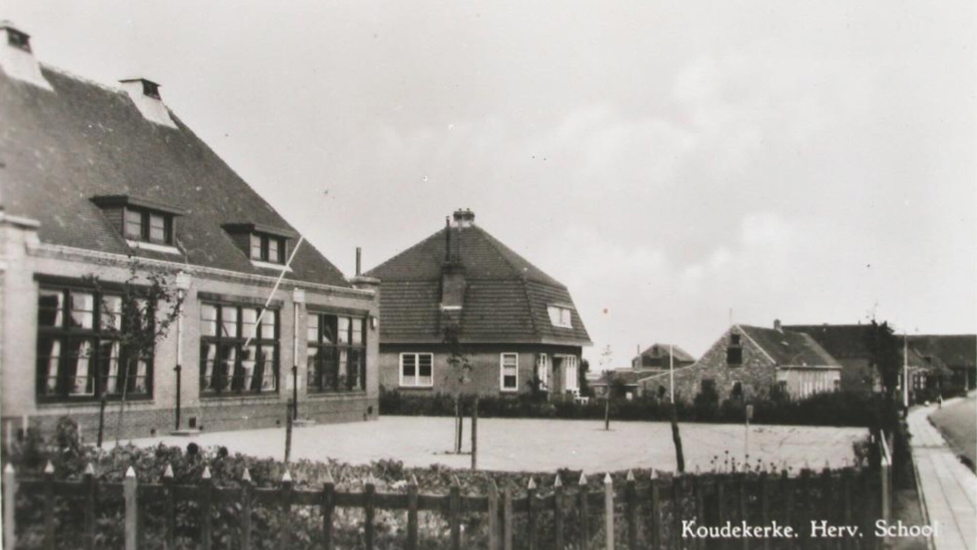 De Hervormde School in Koudekerke in 1930