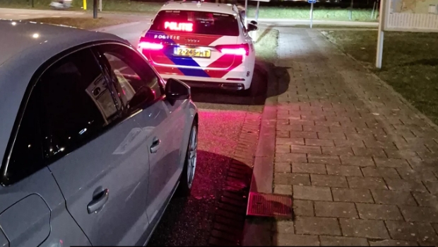 Agenten onderscheppen twee gestolen auto’s bij grensovergang Hazeldonk