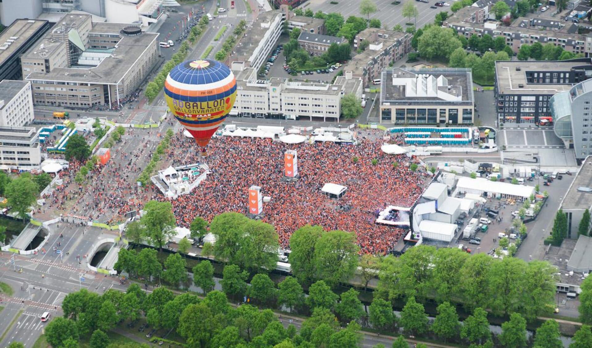538Koningsdag 2014 uit de lucht. foto Ad Ballon