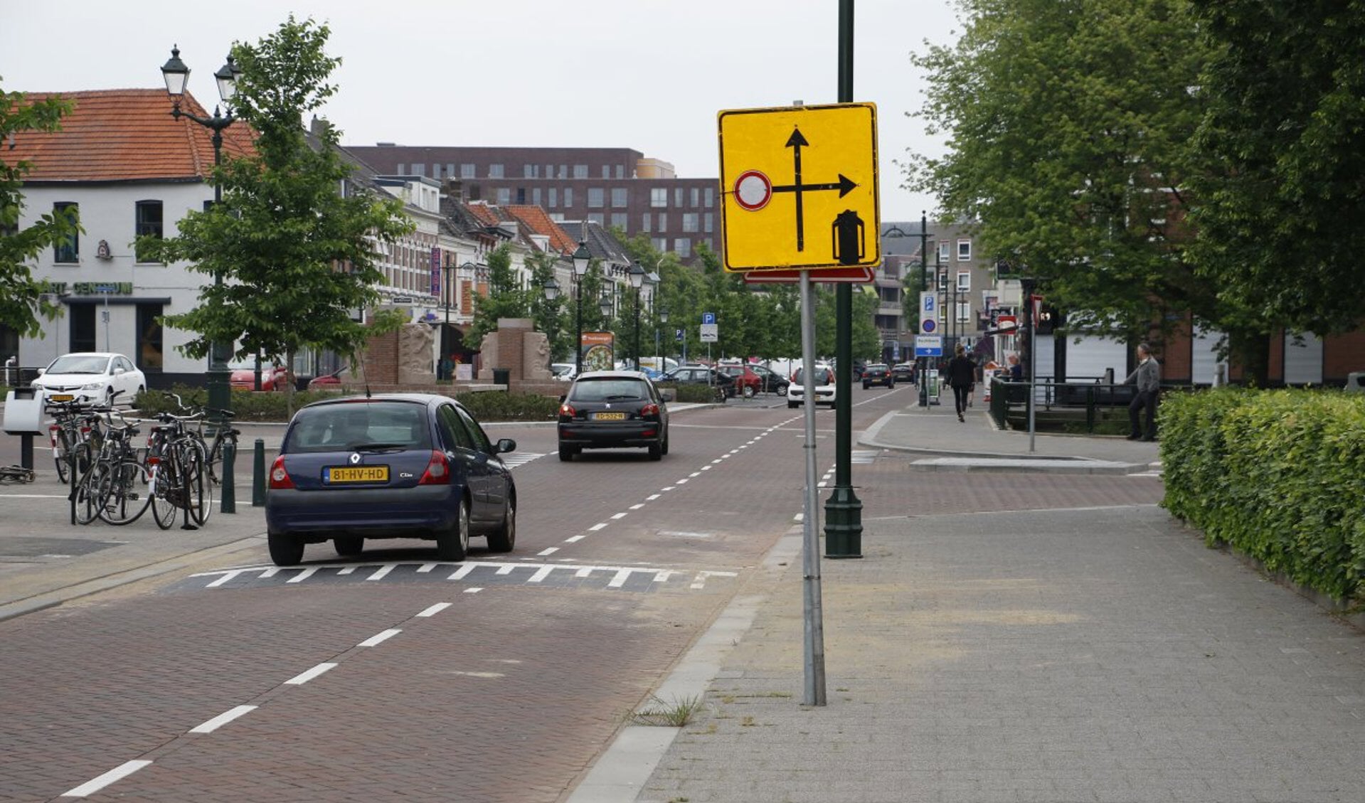 Op de kruising Haagweg-Weerijssingel is een drempel aangelegd.