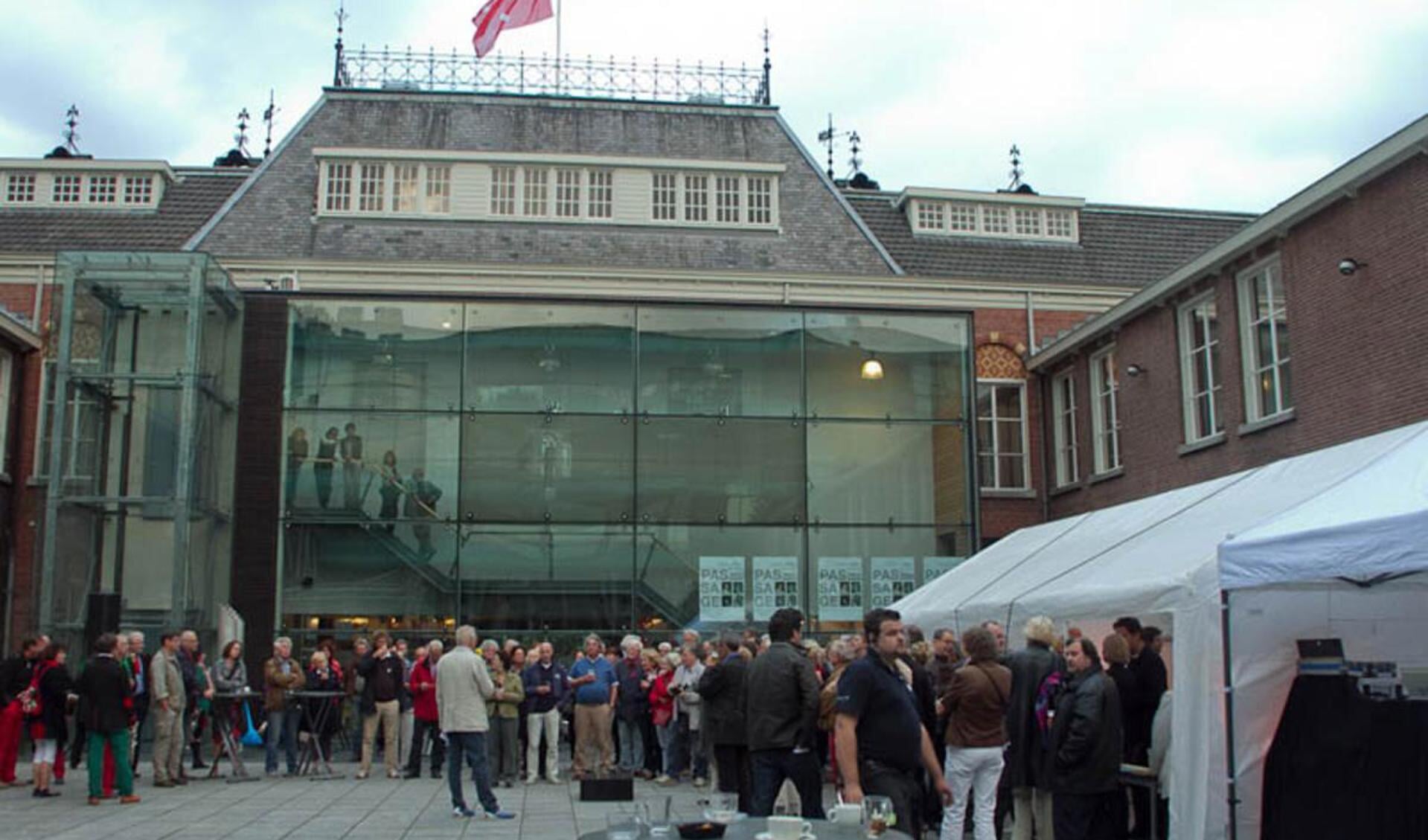 De actie 'Redt het Breda's Museum' werd donderdagavond goed bezocht. foto Jorgen Janssens