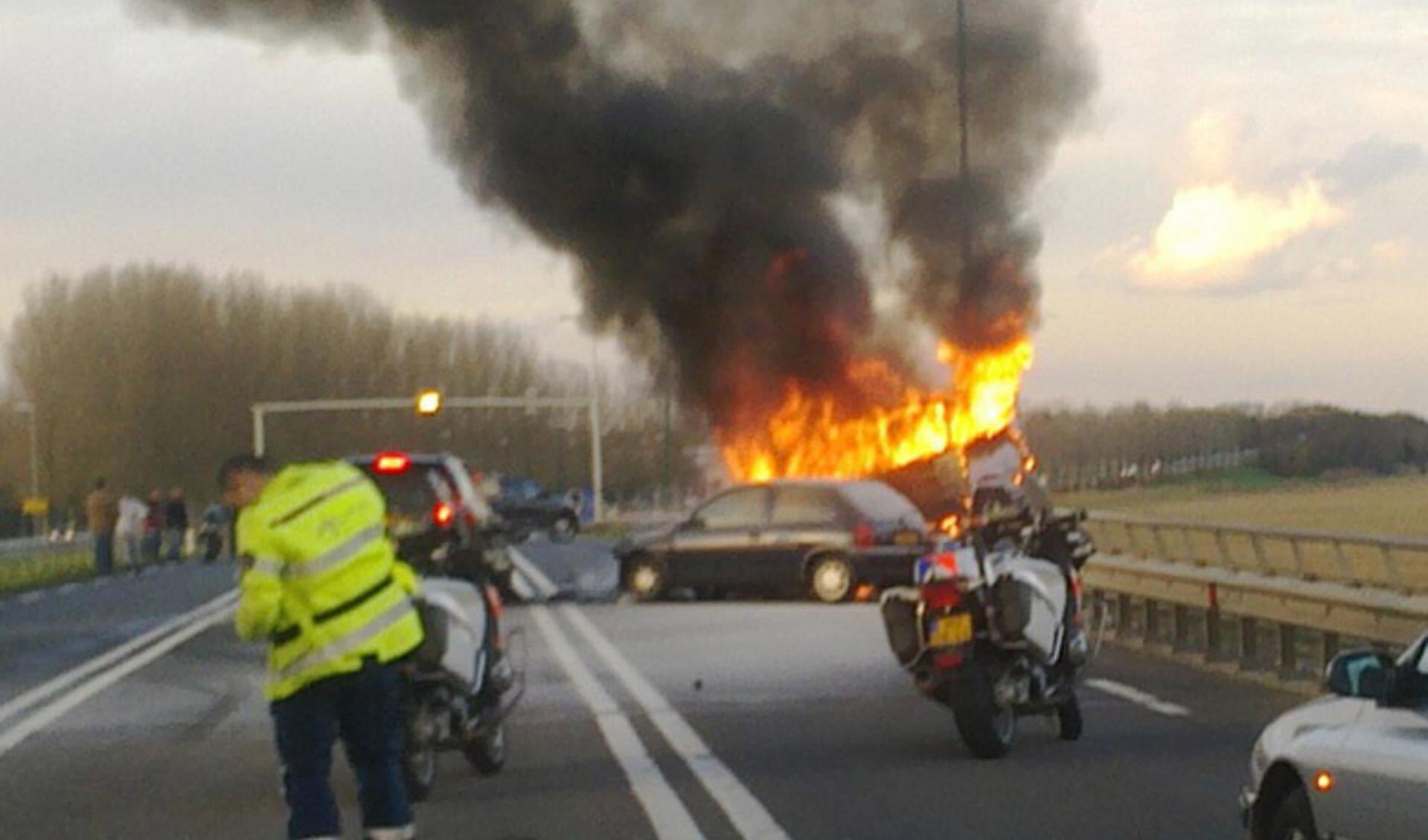 http://www.bredavandaag.nl/nieuws/2010-11-15/gewonden-bij-ongeval-met-drie-autos