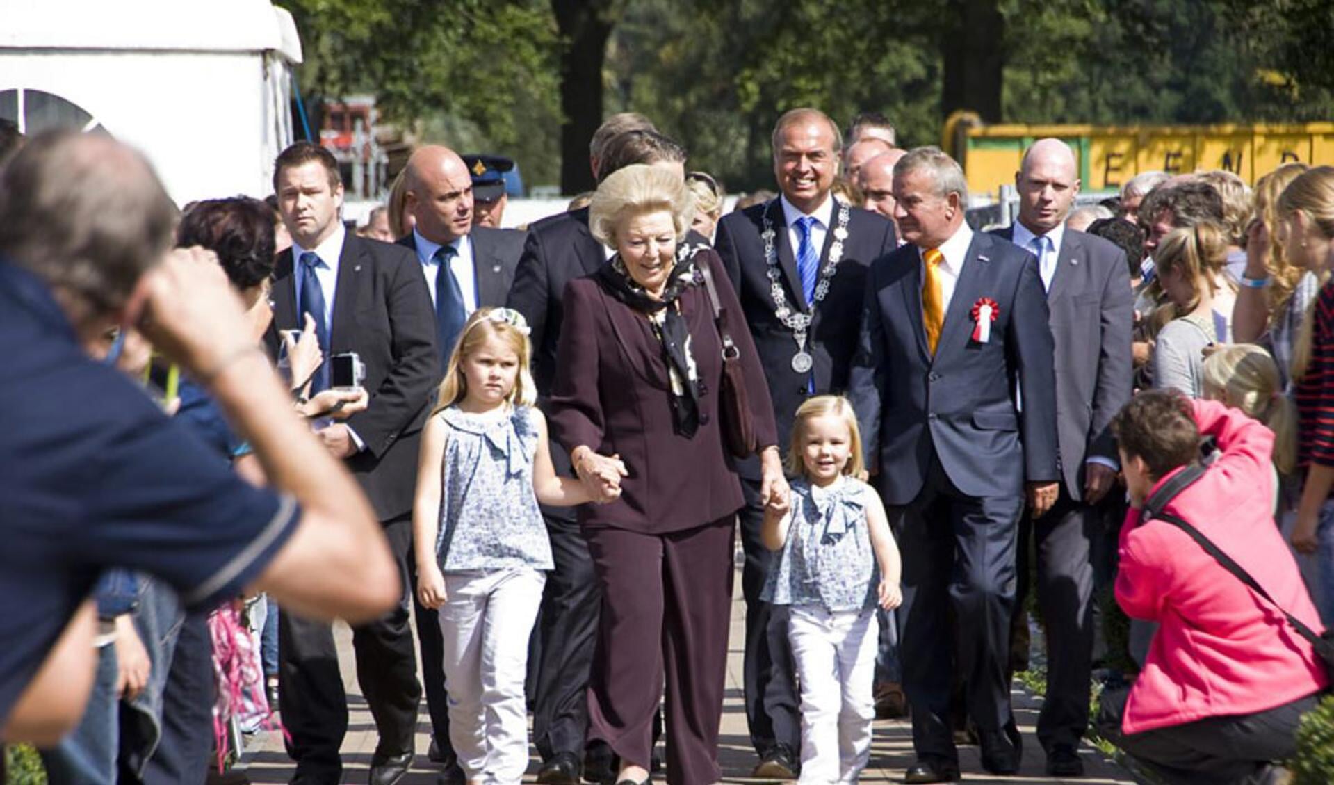 Koningin Beatrix met kleindochters bij Breda Hippique 2010. foto Jorgen Janssens
