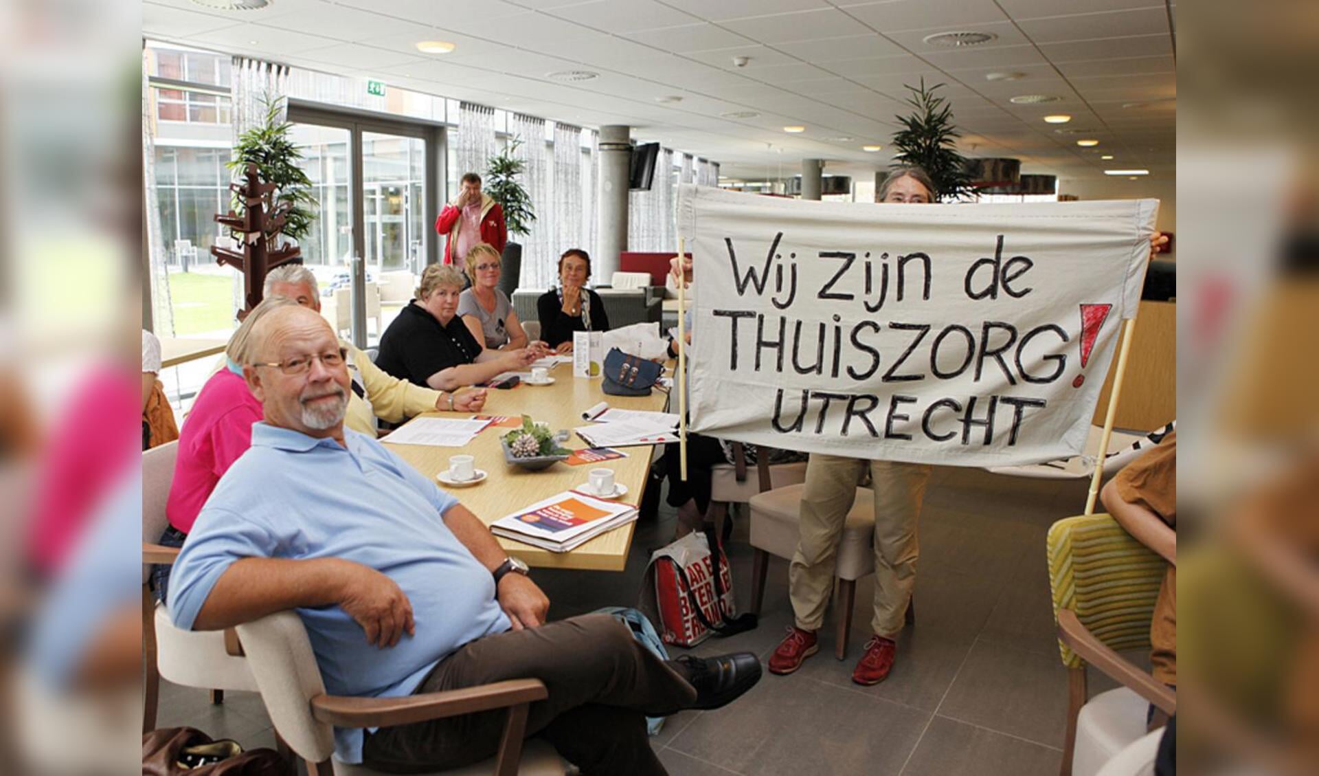 Medewerkers van de Careyn en Thebe Thuiszorggroepen verzamelden zich voor een informatiebijeenkomst foto Ilse Lukken