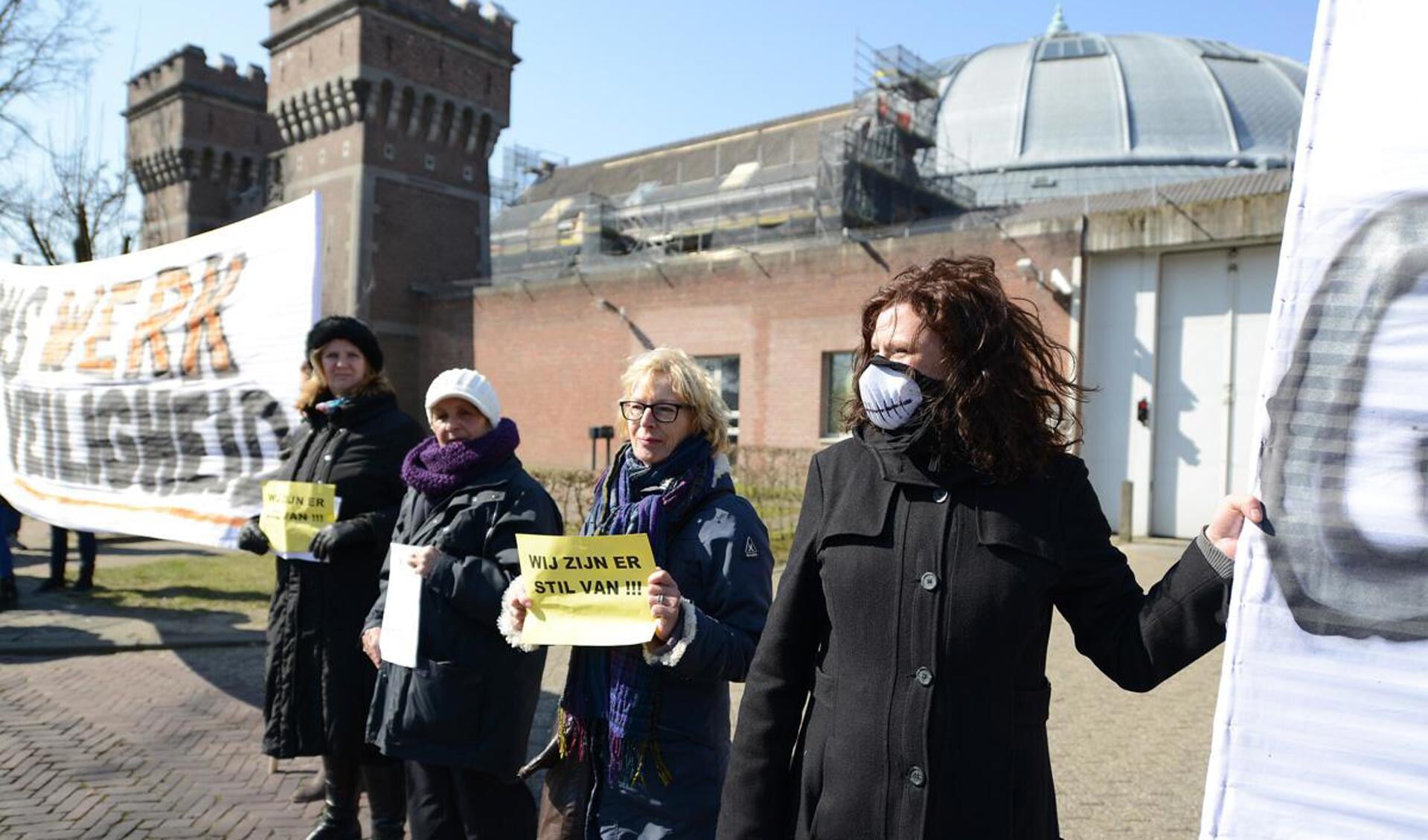 Actie voeren tegen De Koepel. foto Hinke Rutten