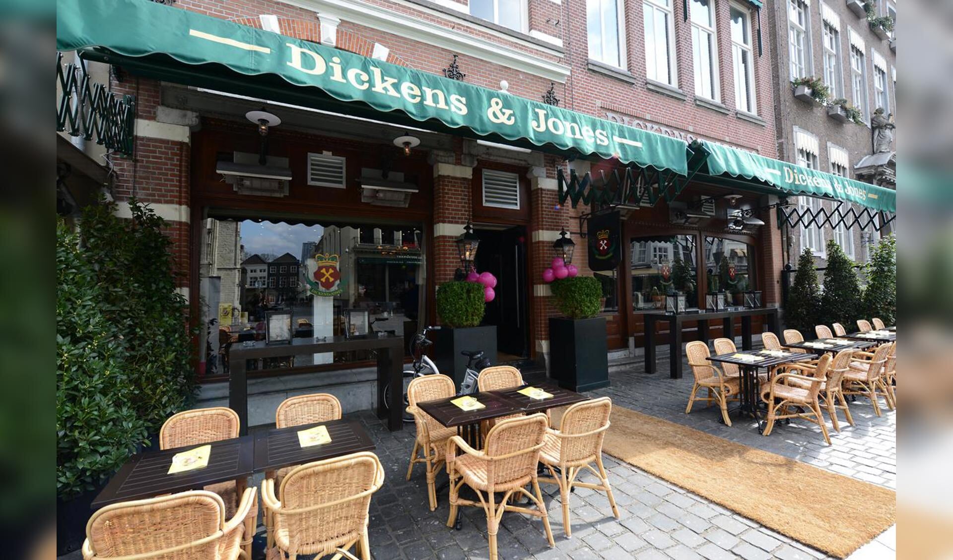 Restaurant Dickens en Jones, Grote Markt. foto Hinke Rutten