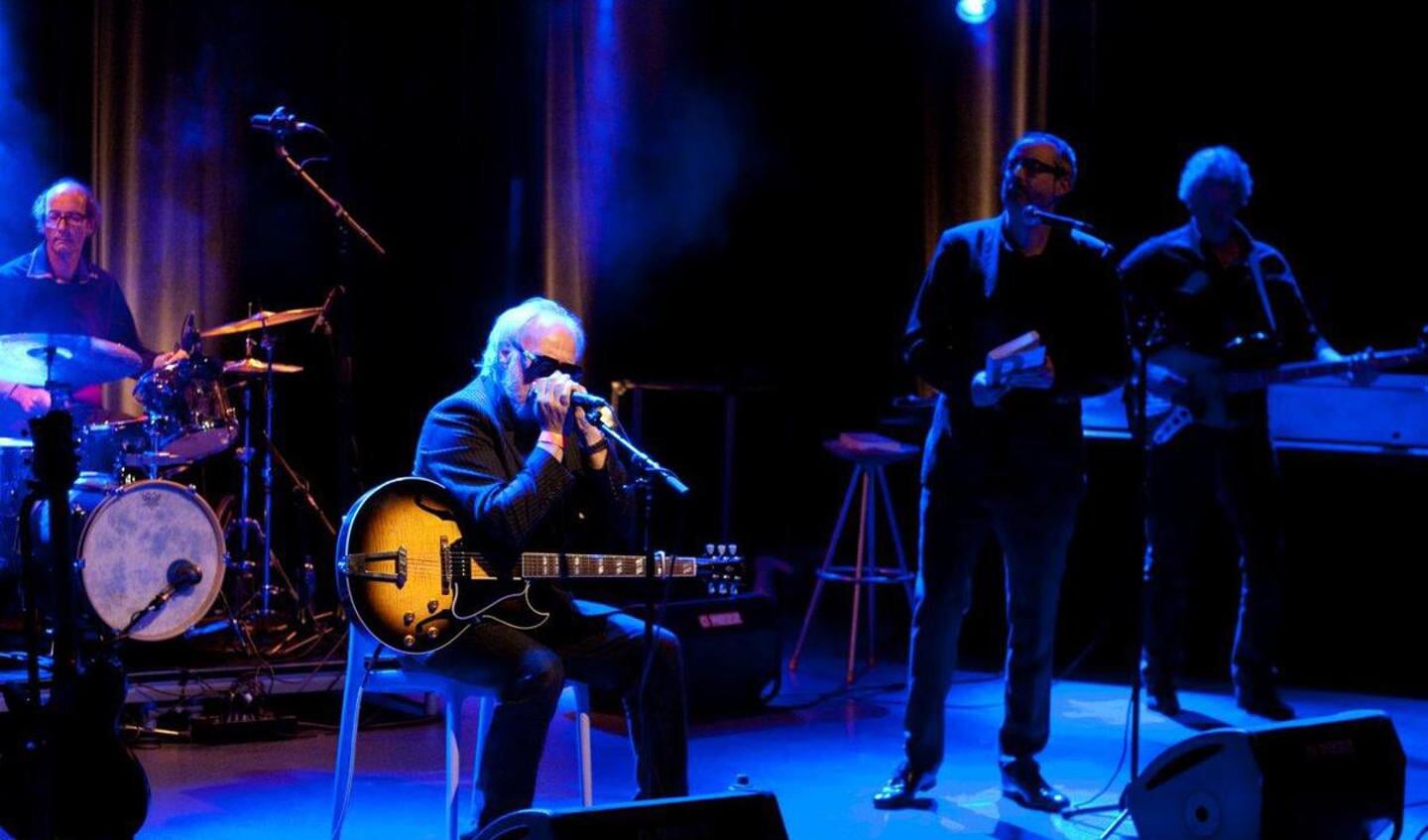 Nico Dijkshoorn en Ronald Giphart op dreef in de Mezz. foto Odyllia Dolné