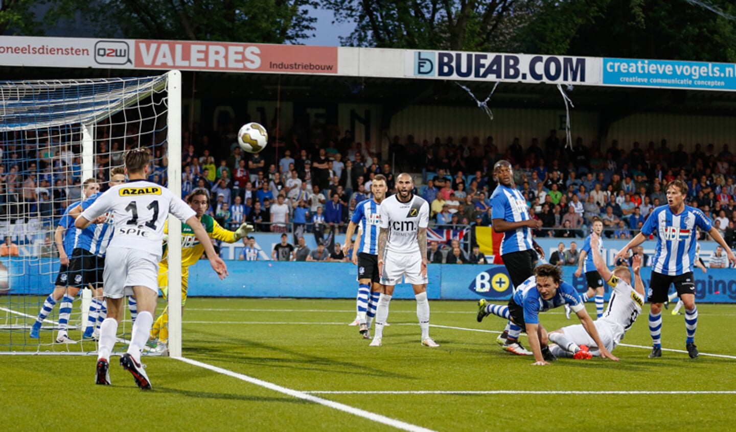 NAC heeft de eerste wedstrijd van de play-offs met 1-0 verloren van Eindhoven.
