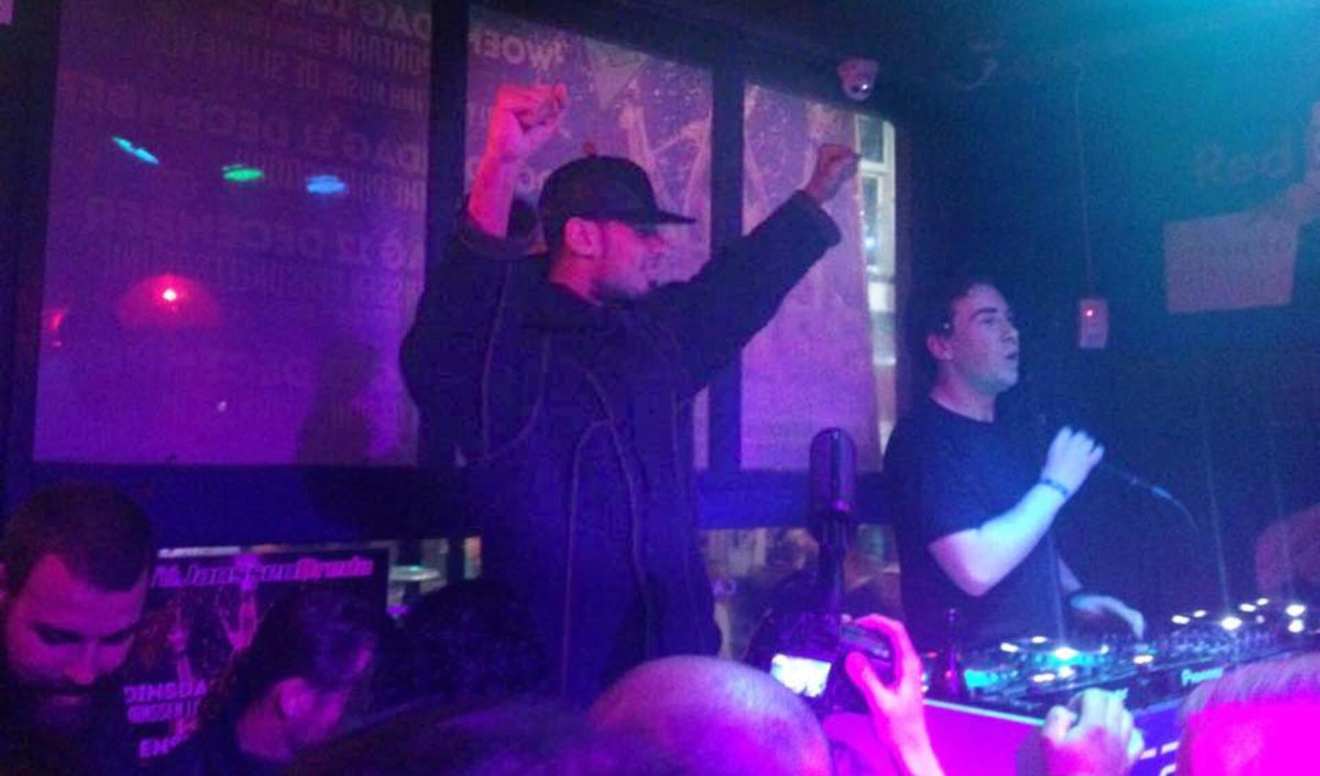 Afrojack en Hardwell in Café Janssen.